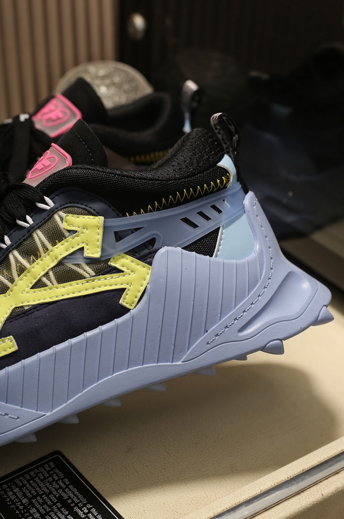 OFF-WHITE C/O ODSY-1000 SNEAKER