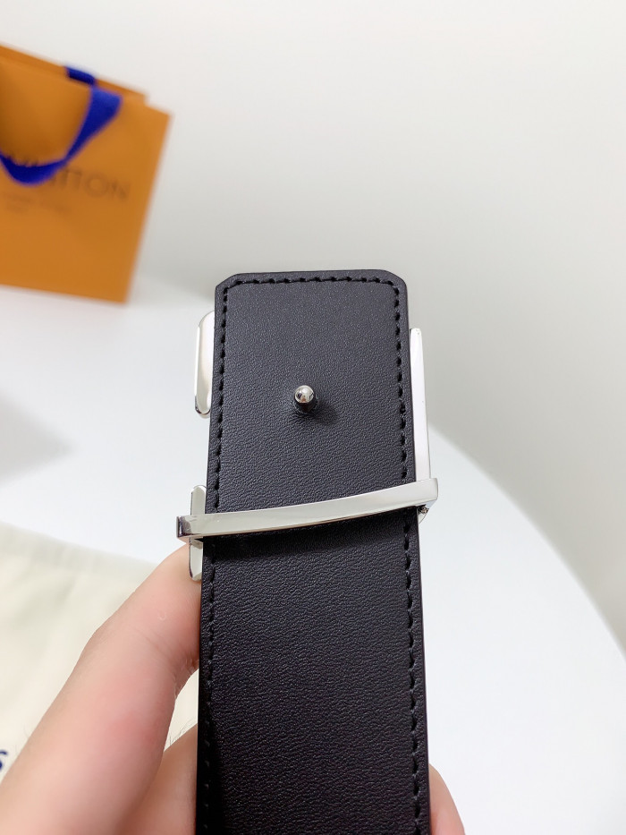 Loui Vuitto Belt-4CM