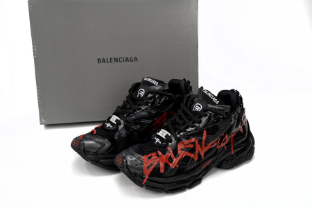 balcia runner black and red characters Ba*len*cia*ga