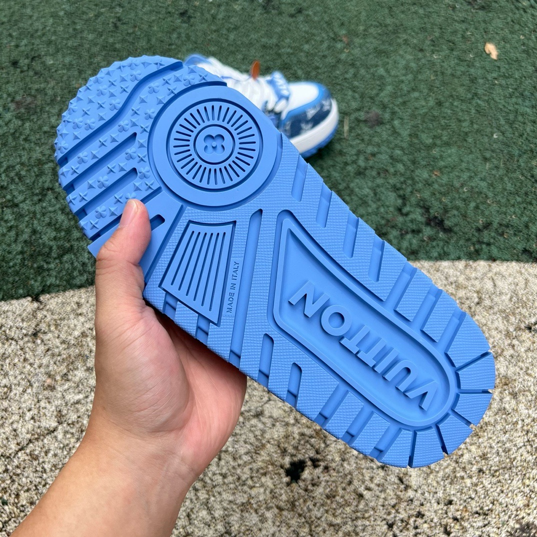 LV TRAINER MAXI White and bule denim