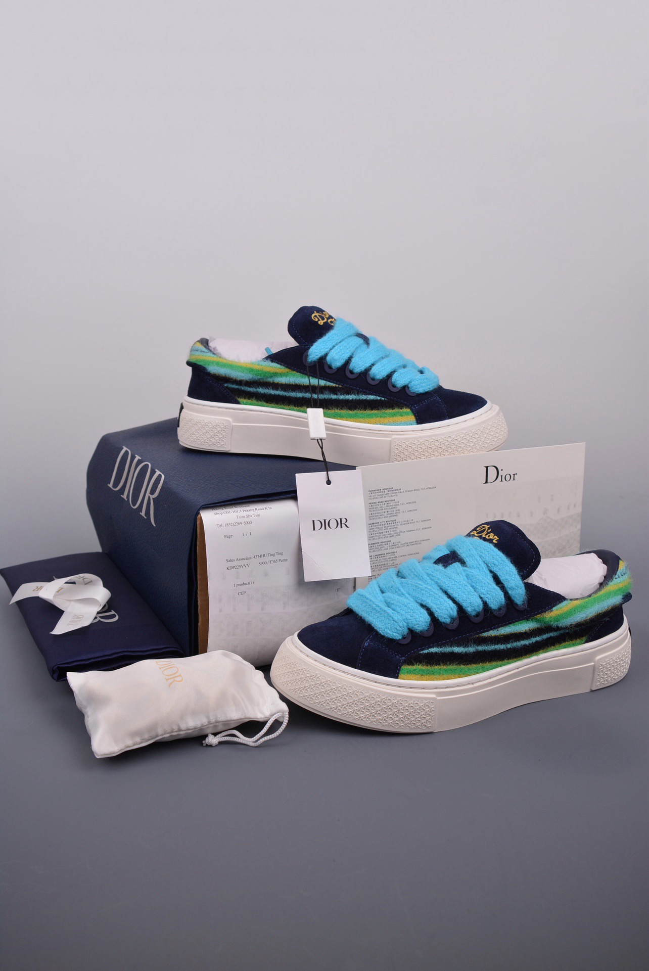 DR B33 SNEAKER